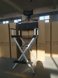 Mesa de lujo de venta de Director de Calidad y silla de maquillaje de artista plegable con respaldo giratorio - Product Image 4