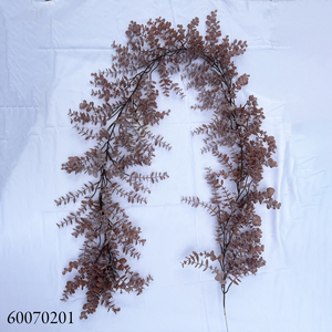 Vente en gros de 1,9 m de plantes artificielles suspendues en <span class=keywords><strong>plastique</strong></span>, lianes d'eucalyptus vertes pour la décoration intérieure - Product Image 2