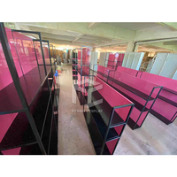 Magasin de détail, intérieur et extérieur, Design pour sous-vêtements et soutien-gorge, présentoir