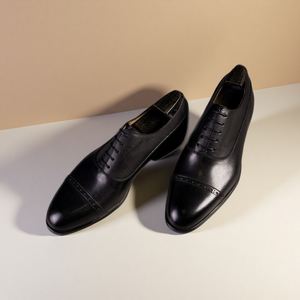 Scarpe Oxford in Vera Pelle Fatte a Mano in Italia, Stile Britannico, Formali da Cerimonia, con Tre Giunti, per Matrimonio - Product Image 1