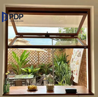 Fenêtres pliantes en bois à double vitrage Ouverture coulissante Aluminium Cadre en bois Design Persienne Type de rideau pour l'extérieur Extérieur Ferme