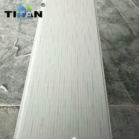Panel de Pared Plano de PVC Laminado, Diseño de Techo Falso de PVC, el Más Vendido en Camerún, Plafond En Lambris Pvc De 5m8