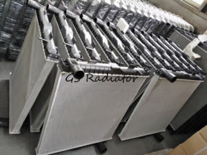 Radiador Universal/de Aluminio Personalizado al por Mayor para Camión Nissan OEM 21400-03Z79 /04Z05 Modelo UD380/GE13TA - Product Image 3