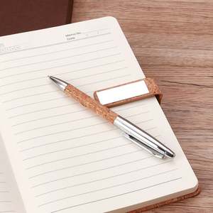 Set de Regalo Ejecutivo Personalizado con Impresión Serigráfica Ecológica, Cuaderno con Cubierta de Corcho y Bolígrafo con Logotipo Personalizado, Regalos Corporativos - Product Image 5