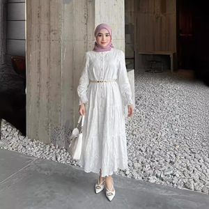 Robe longue ample à col brodé et dentelle ajourée, style sucré malaisien, pour femmes d'Asie du Sud-Est - Product Image 2