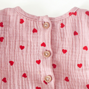 Precio bajo primavera Día de San Valentín algodón doble capa hilo estampado manga larga volante toddle bebé niñas mameluco vestido - Product Image 4