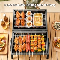 Barbecue au charbon de bois compact et portable pour le camping en plein air avec cheminée pliable