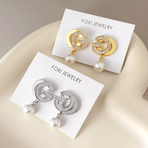 Boucles d'oreilles clous vintage en laiton avec fleur et perle, bijoux de fiançailles et de mariage pour femme, plaqué or 18 carats et rhodium - Product Image 6