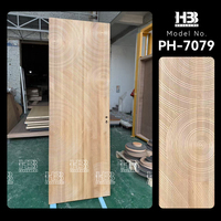 Portes intérieures en bois massif ignifugées au design simple pour chambre d'hôtel moderne, avec placage de noyer européen personnalisé