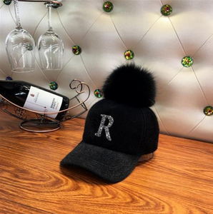 Casquette pour femmes, automne et hiver, casquette en fourrure de renard <span class=keywords><strong>imitation</strong></span> amovible avec lettre R en strass, casquette de baseball - Product Image 6