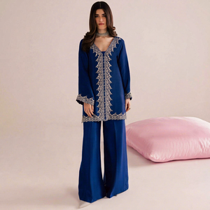 Ensemble Kurta en soie bleu marine brodé pour femme avec pantalon Palazzo, tenue traditionnelle indienne et pakistanaise pour les fêtes, coupe ample longue jusqu'au sol - Product Image 1
