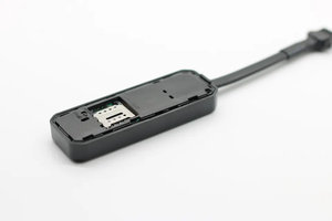 Mini Rastreador GPS J14 para Rastreo de Vehículos en <span class=keywords><strong>Tiempo</strong></span> <span class=keywords><strong>Real</strong></span> con Plataforma de Rastreo Gratuita de por Vida - Product Image 2