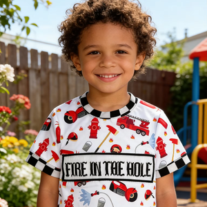 Ensemble 2 pièces pour tout-petits, broderie smockée à la main, haut à manches courtes avec broderie « Fire in the Hole » et <span class=keywords><strong>short</strong></span> à carreaux <span class=keywords><strong>noir</strong></span> et blanc pour garçons - Product Image 1