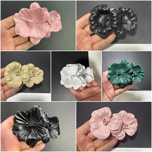 High-End 9x7cm Saco De Couro Elegante Clipe De Cabelo Sapato Broche Pequeno Perfumado Flor Broche Titular Buckle Encerramento Jóias Container - Product Image 4