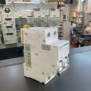 Brand New Small Circuit Breaker MCB <b>s</b> Acti <b>9</b> IC65N 2P C40A A9F18240 2P Circuit Breaker - Product Image 3