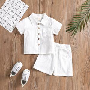 Ensemble Décontracté Tendance Deux Pièces pour Garçons, Vêtements pour Tout-Petits, Pur sans Imprimé, Manches Courtes Retroussées, Style Uni Décontracté - Product Image 2