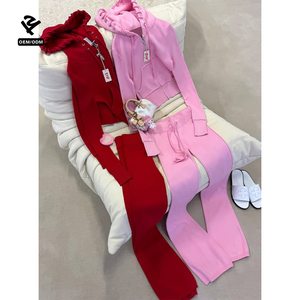 Ensemble de survêtement deux pièces F5300 pour femme : tenue <span class=keywords><strong>avec</strong></span> sweat à capuche court à manches longues et pantalon évasé taille haute, idéal pour l'entraînement - Product Image 4