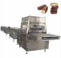 Machine d'enrobage automatique de bonbons au chocolat avec tunnel de refroidissement