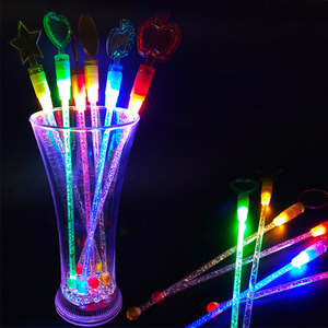 Bâtons à Cocktail en plastique coloré, commerce <span class=keywords><strong>de</strong></span> <span class=keywords><strong>nuit</strong></span>, Oem, discothèque, pour boisson à vin Led, shaker pour Bar - Product Image 2