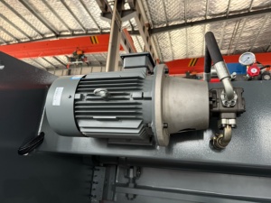 Cintreuse CNC électro-hydraulique synchrone automatique de haute précision Nanjing BOST 2.5m 3m 4000mm certifiée CE - Product Image 5