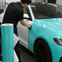 Film de covering automobile bleu brillant personnalisé avec logo, vinyle de changement de couleur pour voitures de luxe, auto-réparant en rouleau, vente en gros