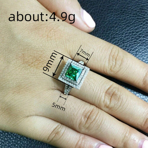 Elegante Anello di Fidanzamento per Donne, Gioiello Scintillante da Indossare a Feste - Product Image 5