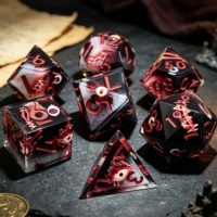 Ensemble de dés en résine à bords tranchants faits à la main, motif œil porte-bonheur, dés polyédriques pour D&D, jeu de table RPG, ensemble de dés personnalisés en gros