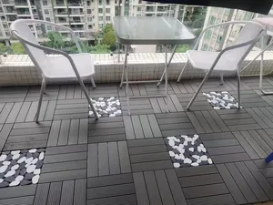 Azulejos de deck entrelaçados wpc ranhurados de alta qualidade