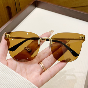 Women Metal Frameless <b>Sunglasses</b> With M Logo <b>Gradient</b> Lens UV400 For Driving Outings Cycling Parties - Product Image 2