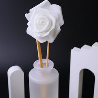 Diffuseurs de désodorisant enfichables parfumés de luxe pour la diffusion à froid d'arôme de parfum d'ambiance d'huiles essentielles OEM 120ml
