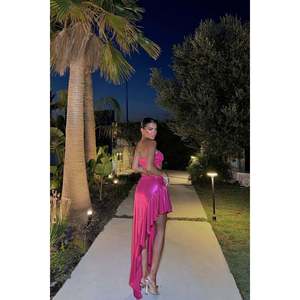 Robe de soirée signature d'Alessia Takim, élégante et raffinée pour les occasions spéciales - Product Image 2