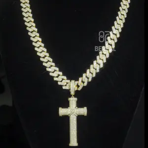 Pingente personalizado com cruz de diamante, joia de hip hop banhada a ouro 925 de alta qualidade com cruz