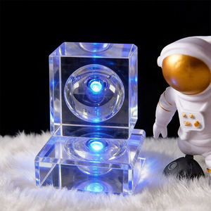 Lámpara Nocturna LED con Base de Cristal, Bolas de Cristal con Grabado Láser y Base con Luces LED - Product Image 5