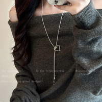 Chaîne de pull pour femme, style cool et minimaliste, rétractable, avec cœur en perle argentée électroplaqué, chaîne serpent, nouvelle collection 2025, légère et luxueuse