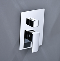 Ensemble de robinetterie de douche murale en laiton chromé poli noir avec design moderne pour salle de bain d'hôtel