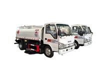 Camiones Cisterna Pequeños para Combustible y Aceite Japan Isuzu ELF KV100 100P 600P en Venta