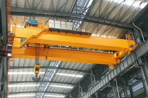 Grúa Puente de Doble Viga de 10 Toneladas con Motor, Bomba, Control Remoto Inalámbrico, Certificación CE ISO, Altura de Elevación de 6m-30m, Trifásica 380V - Product Image 5