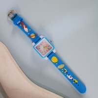 Montre-bracelet carrée pour enfants, motif avion de dessin animé, sportive et tendance, mouvement à quartz, bracelet en silicone, aiguilles, résistante à l'eau, design amusant et mignon