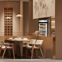 Meubles de café, tables à manger carrées en bois avec sièges rembourrés gris et ensemble de chaises à cadre en bois pour restaurant