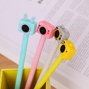 Low MOQ Custom Logo Cartoon Camera Stylus Gel Pen Plastic Unique Gel Ball Pen - Product Image 4