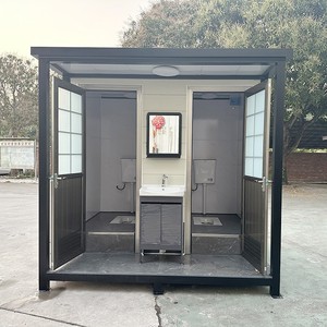 Baño Portátil Moderno con Dos Cabinas y Lavabo, Unidad de Baño Público para Exteriores - Product Image 1