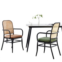 Chaise de salle à manger de style nordique en acier inoxydable avec accoudoirs et dossier en cuir pour la maison, le balcon ou le salon - Approvisionnement transfrontalier