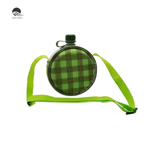 กระเป๋าน้ำยุทธวิธีสำหรับเดินเขากระเป๋าน้ำสีเขียวทรงกลม0.7L จากจีน