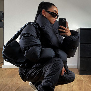 <span class=keywords><strong>2022</strong></span> filles <span class=keywords><strong>femme</strong></span> dame <span class=keywords><strong>femme</strong></span> automne hiver coton rembourré vers le bas grande taille vêtements d'extérieur haut fermeture éclair bouffant veste manteau pour dames femmes - Product Image 3