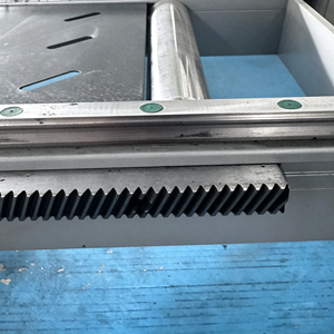 Ligne de production de machines de découpe de profilés PVC, UPVC et aluminium avec positionnement numérique CNC et butée de localisation de matériaux de haute précision - Product Image 6