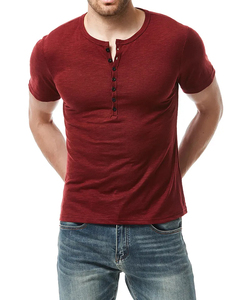 Vente en gros de chemise Henry d'été décontractée de couleur rouge unie à manches courtes pour hommes T-shirt graphique personnalisé de sport coupe ajustée - Product Image 4