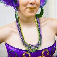 Collier de perles de Mardi Gras en gros d'usine, perles de fête, collier de perles de carnaval, collier de perles de 7 mm pour la fête de Mardi Gras