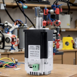 Интегрированный серводвигатель постоянного тока Siheng 48VDC Nema24 60мм с драйвером, 400Вт, 3000 об/мин, крутящий момент 1.27Нм, сертификаты CE ISO, модель 11A - Product Image 1
