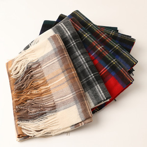 Bufanda de Cachemira con Diseño Escocés a Cuadros para Invierno, Chal Cálido Extra Grande Unisex, Venta al Por Mayor - Product Image 1