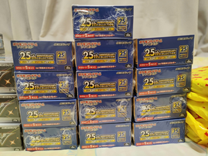 Vente en gros de <span class=keywords><strong>cartes</strong></span> Pokémon PTCG S8A, édition japonaise 25e anniversaire, boîte dorée Pikachu authentique, pack de 151 <span class=keywords><strong>cartes</strong></span> COLOR - Product Image 5